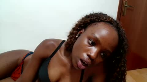 shannie online show from April 12, 8:19 am