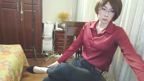 Snapshot of sissy_ada chatting on April 27, 1:42 pm Sissy Ada online show from April 27, 1:42 pm