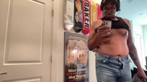Snapshot of sissyblkgoddess858860 chatting on July 24, 10:52 pm Sissyblkgoddess online show from July 24, 10:52 pm