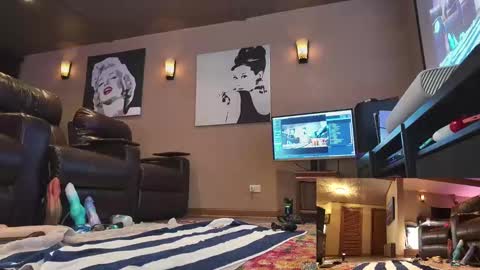 sissycdnatasha online show from October 14, 4:02 am