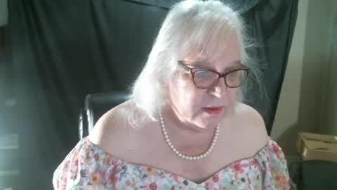 Snapshot of sissydianetx chatting on January 26, 1:47 pm Sissy Diane online show from January 26, 1:47 pm