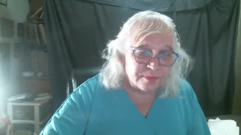 Snapshot of sissydianetx chatting on October 21, 11:38 pm Sissy Diane online show from October 21, 11:38 pm