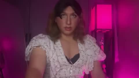 Snapshot of sissymaddieee chatting on March 7, 4:59 pm sissymaddieee online show from March 7, 4:59 pm