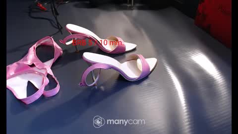 Snapshot of sissyslut6111 chatting on September 11, 9:42 am Sissyslut6111 online show from September 11, 9:42 am