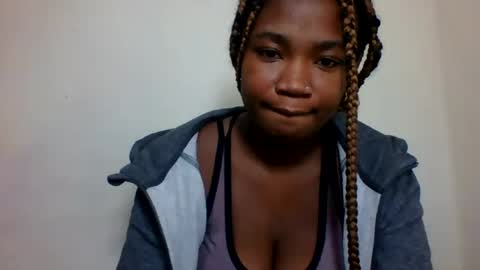 Snapshot of sisyh697532 chatting on June 17, 2:29 pm sisyh697532 online show from June 17, 2:29 pm