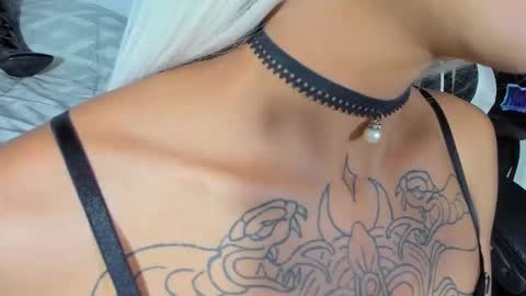 Snapshot of sisyssam chatting on September 26, 7:51 pm Im SAM xoxo  online show from September 26, 7:51 pm