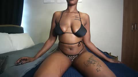 Snapshot of sity002_ chatting on October 13, 5:51 am sity online show from October 13, 5:51 am