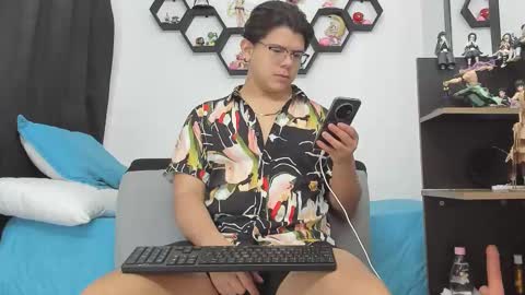 Siul Thompson online show from September 19, 1:51 am