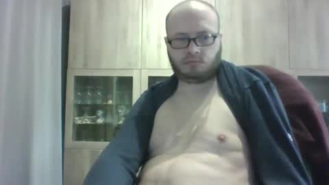 sixten113 online show from April 9, 7:03 am