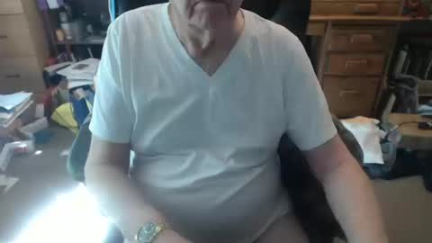 sjbottomboi online show from October 9, 9:35 pm