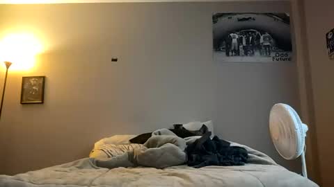 Christopher online show from December 8, 4:50 pm