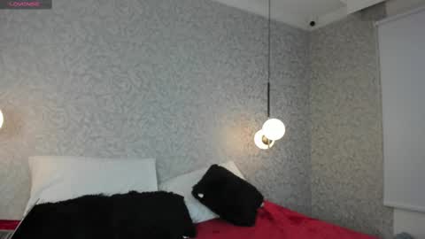 Snapshot of skailyn_angels chatting on October 31, 7:04 pm SKAILYN ANGELS online show from October 31, 7:04 pm