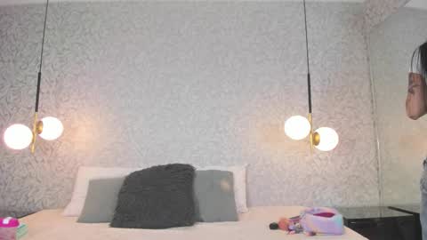 Snapshot of skailyn_angels chatting on February 10, 6:06 am SKAILYN ANGELS online show from February 10, 6:06 am