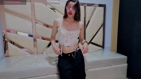 skaller_james_a online show from February 5, 12:59 am