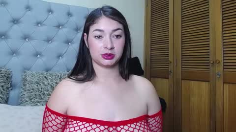 Snapshot of skarlett_36 chatting on May 4, 2:46 pm skarlett_36 online show from May 4, 2:46 pm