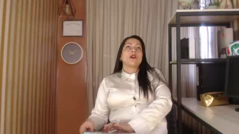 skarlettbarnes online show from June 20, 12:19 pm