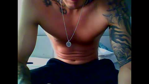 Snapshot of skater19xxx chatting on February 12, 4:00 pm miguel online show from February 12, 4:00 pm