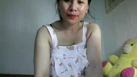 Snapshot of skie1111 chatting on May 17, 4:10 am Shie online show from May 17, 4:10 am