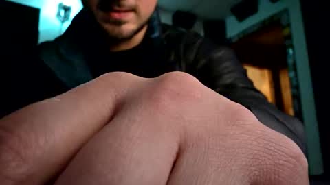 skimaskcouple89108 online show from April 11, 4:28 am