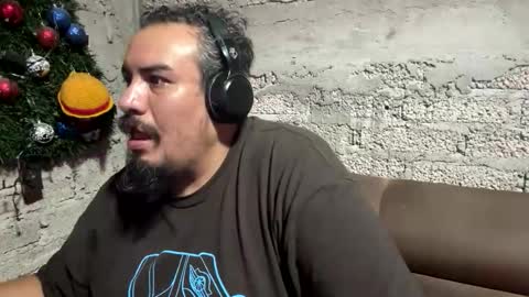 Snapshot of skinhell chatting on May 29, 4:21 am Elias online show from May 29, 4:21 am