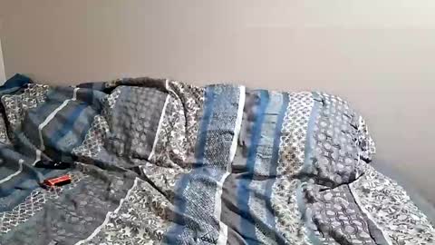 Skiniminitits online show from February 18, 3:24 am