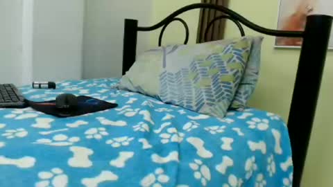 Snapshot of skinny18sexy chatting on June 20, 8:22 pm skinny online show from June 20, 8:22 pm