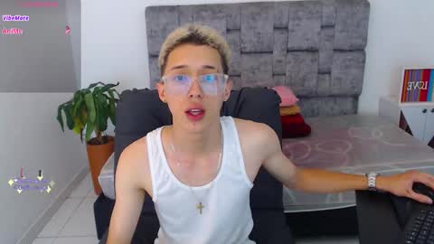 skinny_bigcock20 online show from December 2, 8:48 pm