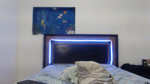 Snapshot of skinny_long_cock chatting on February 10, 4:05 am Albert online show from February 10, 4:05 am