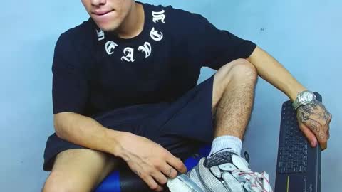 Snapshot of skinny_marked chatting on December 9, 3:29 am skinny marked online show from December 9, 3:29 am