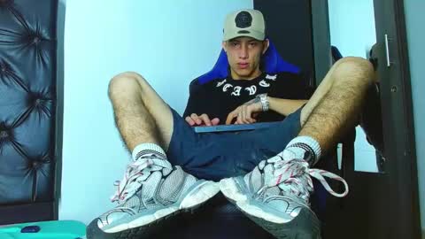Snapshot of skinny_marked chatting on December 26, 3:06 am skinny marked online show from December 26, 3:06 am