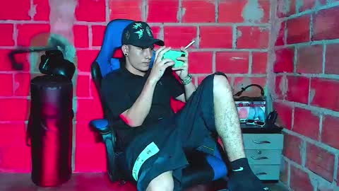 Snapshot of skinny_marked chatting on October 3, 9:12 pm skinny marked online show from October 3, 9:12 pm