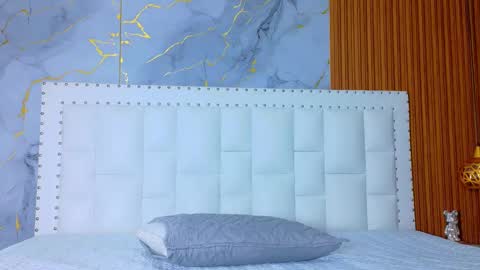 Snapshot of skinnyandcute_ chatting on September 28, 1:38 pm Mariah Black  online show from September 28, 1:38 pm