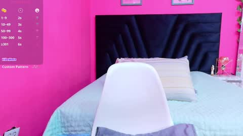 Snapshot of skinnyandcute_ chatting on September 29, 7:51 pm Mariah Black  online show from September 29, 7:51 pm