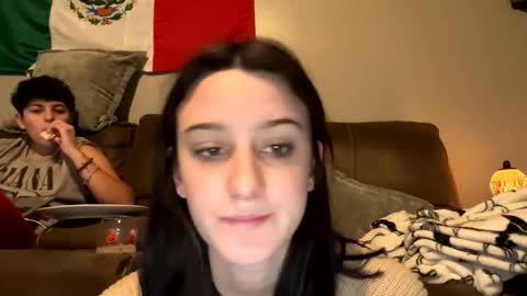 Snapshot of skinnyangel21 chatting on February 2, 12:09 am skinnyangel21 online show from February 2, 12:09 am