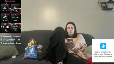 Snapshot of skinnyangel21 chatting on February 25, 7:01 pm skinnyangel21 online show from February 25, 7:01 pm