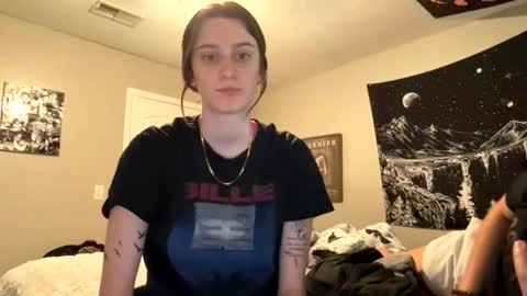 Snapshot of skinnyangel21 chatting on March 4, 6:58 pm skinnyangel21 online show from March 4, 6:58 pm