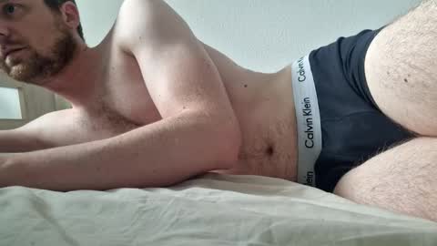 Snapshot of skinnyb24 chatting on May 31, 12:34 pm skinnyb24 online show from May 31, 12:34 pm