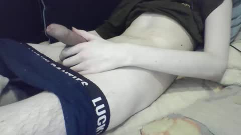 Snapshot of skinnycuteman chatting on May 30, 5:59 am skinnycuteb0y online show from May 30, 5:59 am