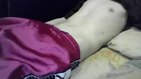 Snapshot of skinnycuteman chatting on June 9, 10:05 am skinnycuteb0y online show from June 9, 10:05 am