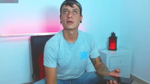 Snapshot of skinnydevil1 chatting on February 9, 3:10 am skinnydevil1 online show from February 9, 3:10 am