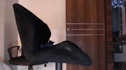 jesica online show from February 14, 8:00 am