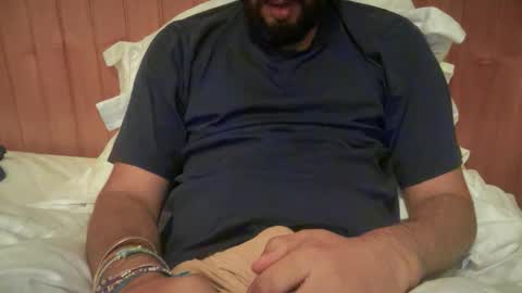 Snapshot of skinnyguyfun chatting on September 14, 7:13 pm skinnyguyfun online show from September 14, 7:13 pm