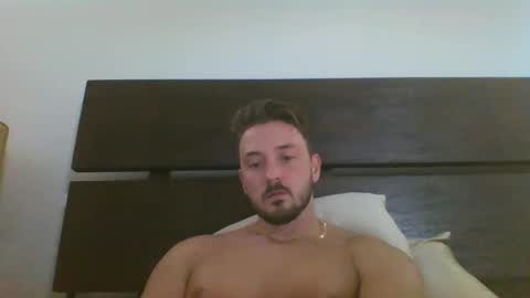 Snapshot of skinnyguylongdick1 chatting on February 26, 11:59 pm skinnyguylongdick1 online show from February 26, 11:59 pm