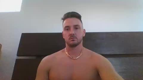 Snapshot of skinnyguylongdick1 chatting on October 18, 9:48 pm skinnyguylongdick1 online show from October 18, 9:48 pm