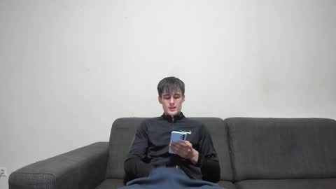 Snapshot of skinnyguywithbigd chatting on January 11, 10:07 pm skinnyguywithbigd online show from January 11, 10:07 pm