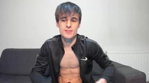 Snapshot of skinnyguywithbigd chatting on March 7, 10:43 pm skinnyguywithbigd online show from March 7, 10:43 pm