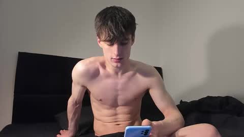 Snapshot of skinnyguywithbigd chatting on October 15, 11:21 am skinnyguywithbigd online show from October 15, 11:21 am