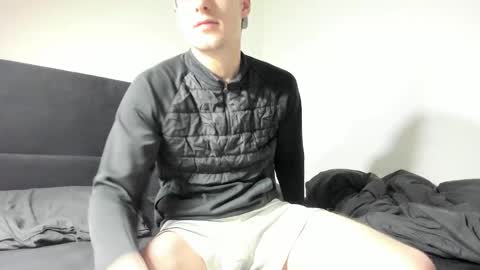 skinnyguywithbigd online show from December 3, 2:52 am