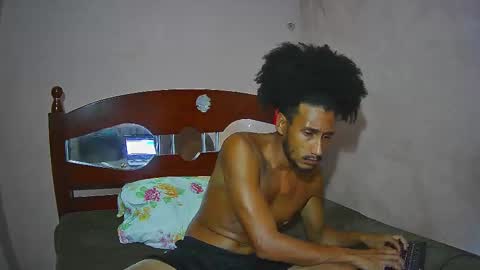 Skinny Latin Man online show from December 4, 9:35 pm