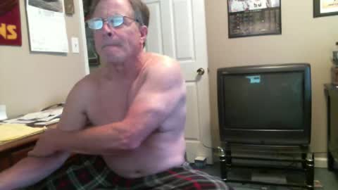 Snapshot of skn1960e chatting on June 26, 3:27 pm skn1960e online show from June 26, 3:27 pm